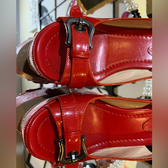FENDI 😍Stunning!Sling back wedges sandals red patent leather.Retail $800.00 - Picture 4 of 8